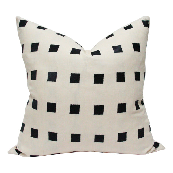 CHANEL 2023-24FW Unisex Plain Black & White Decorative Pillows