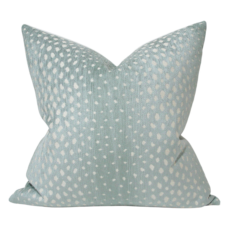Scalloped Monogram Pillow Case With Insert – Belles & Beaux®